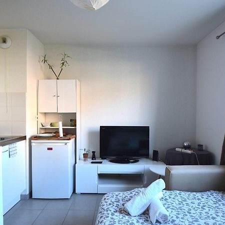 Studio Gare St Roch 1Er Etage - Air Rental Montpellier Esterno foto