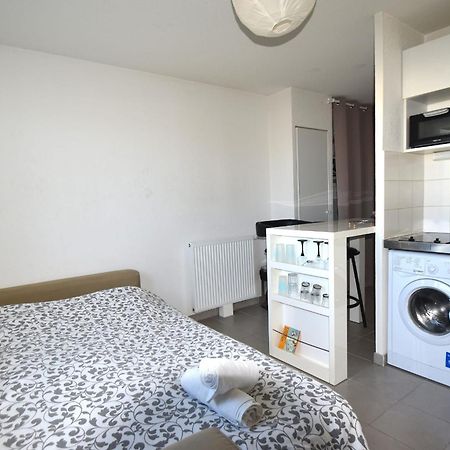 Studio Gare St Roch 1Er Etage - Air Rental Montpellier Esterno foto