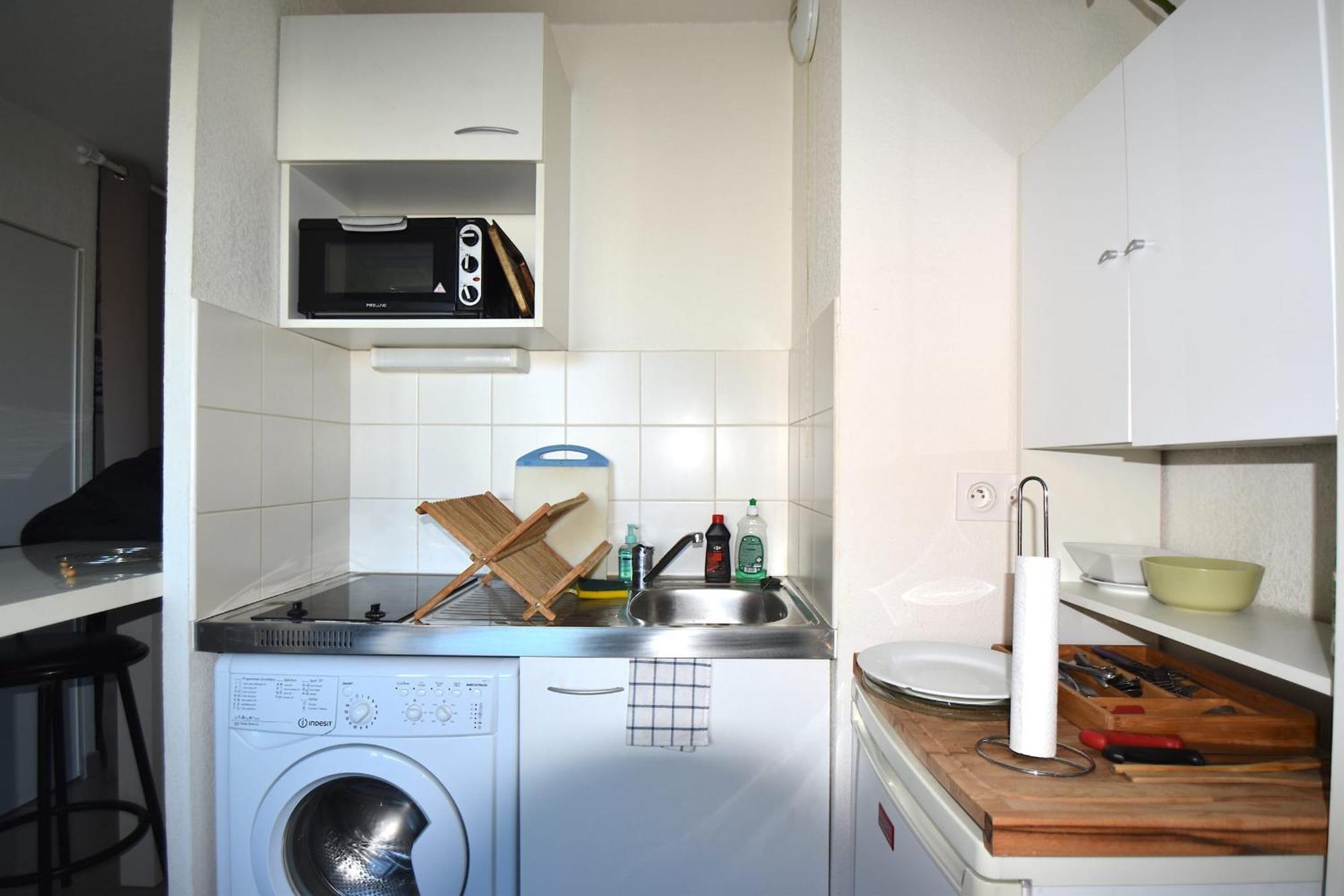 Studio Gare St Roch 1Er Etage - Air Rental Montpellier Esterno foto